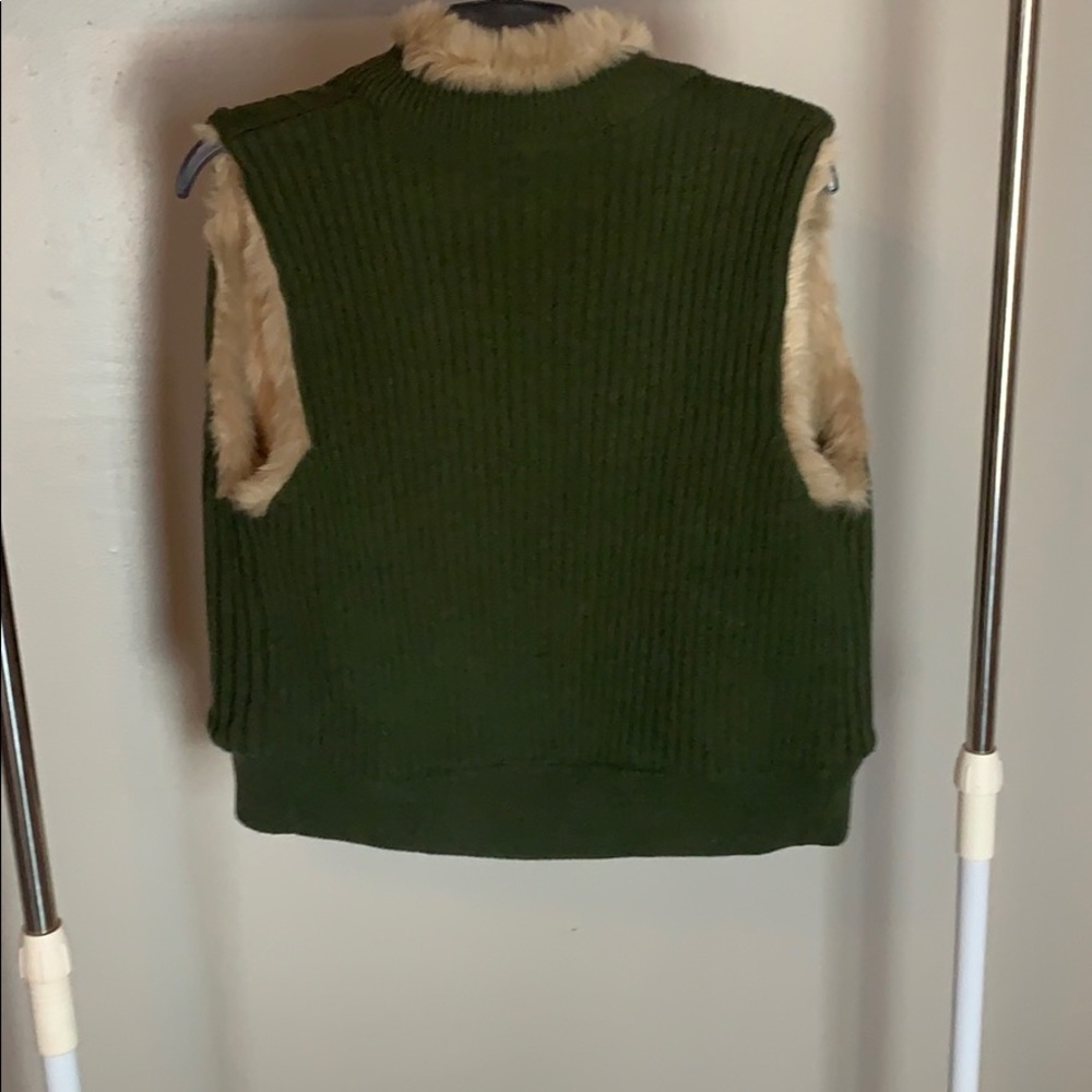 Faux Fur Vest - Picture 2 of 3